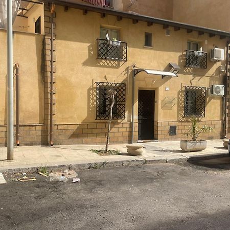 La Zisa Holiday Palermo Buitenkant foto